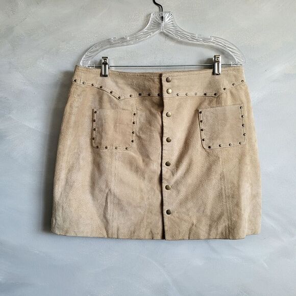 Tan Suede Leather Studded Snap Down Mini Skirt 90s y2k vintage Size 12 Boho - Picture 1 of 16